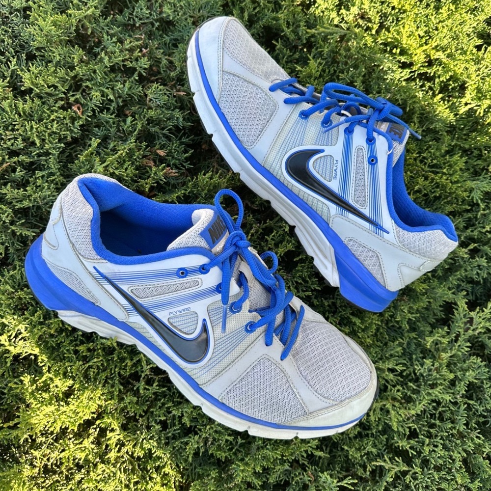 Nike Anodyne Flywire Men's Athletic Shoes Size 11 Wolf Grey Blue Glow
